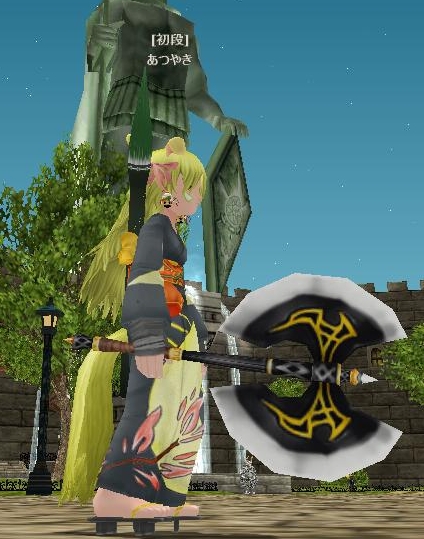 きつねっぽい姿で黒浴衣で大戦斧が目印!