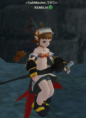 人型でもそれなりに飛ぶ。